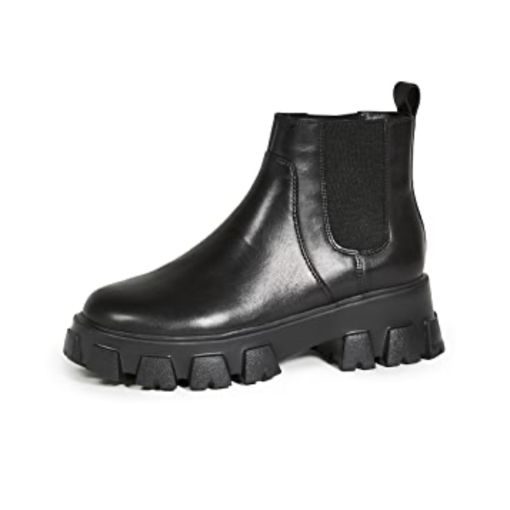 Villa Rouge Lug Sole Chelsea Boots